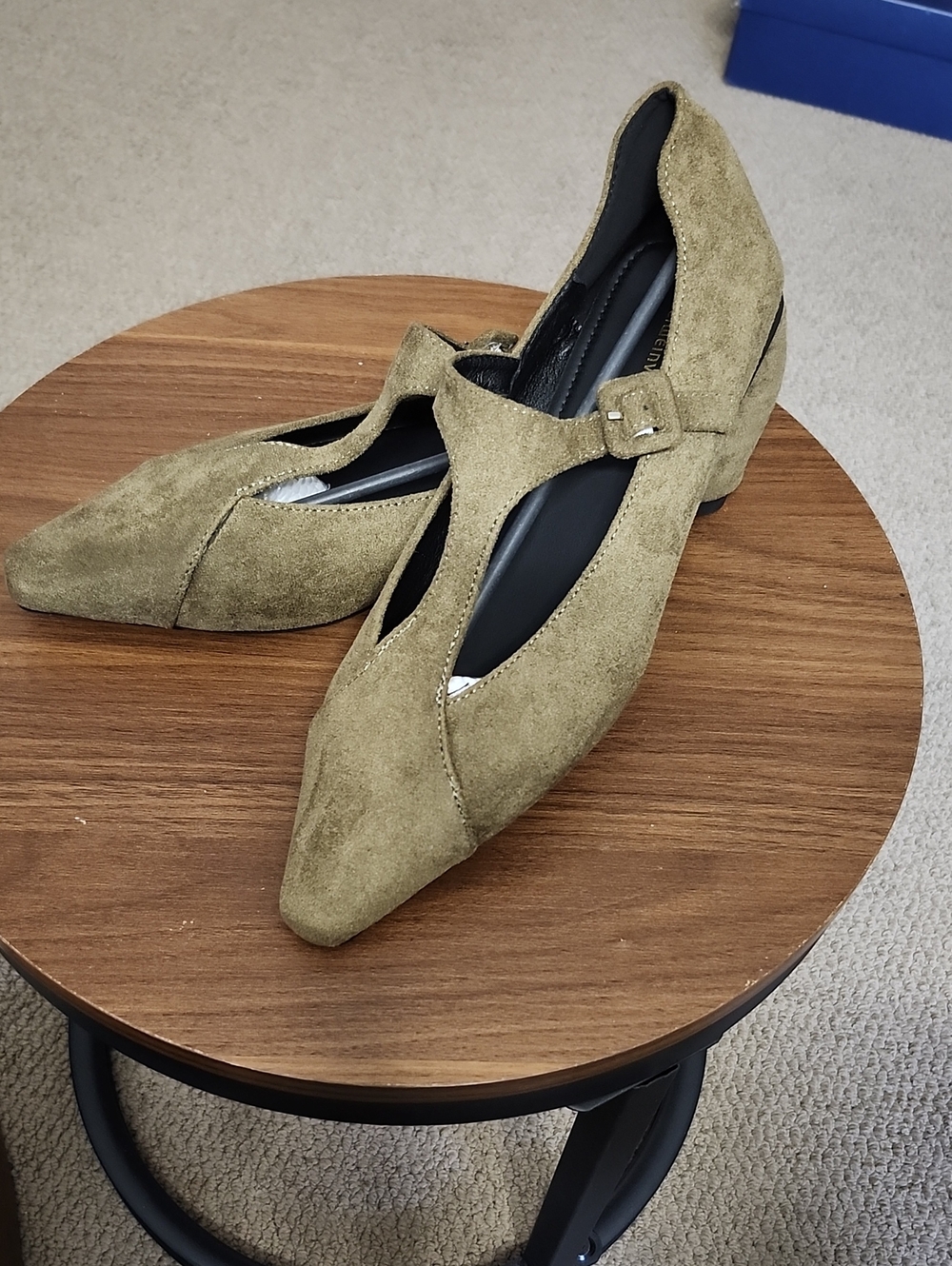 ***NEW***Olive Faux Suede T-Strap Low 1" Heel - Women- Size 11